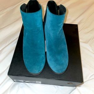 Sorel Joan of Arctic II zip wedge in box